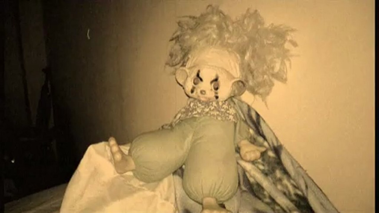 Parodia filmu Laleczka Chucky (Testuj z Orange)