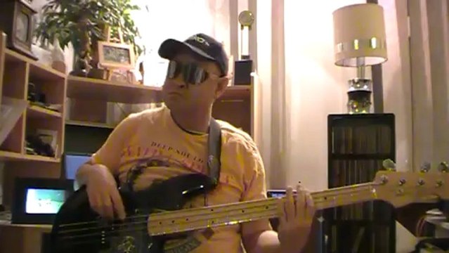 Earth Wind & Fire Thats the way of the world basscover Bob Roha