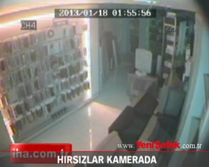 Hırsızlar kameraya yakalandı