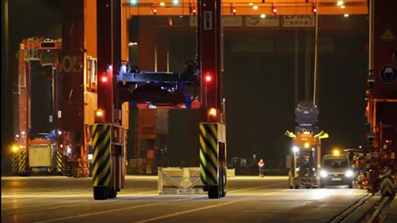 Der jade weser port eine reportage - trailer