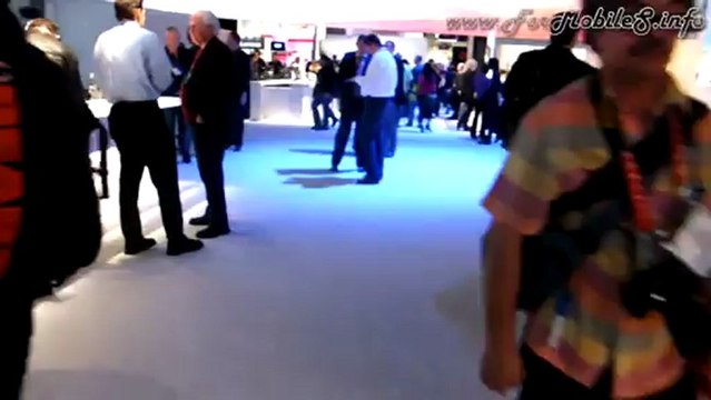 Panoramica stand Sony e primo contatto con Xperia Z / ZL al CES 2013 di Las Vegas