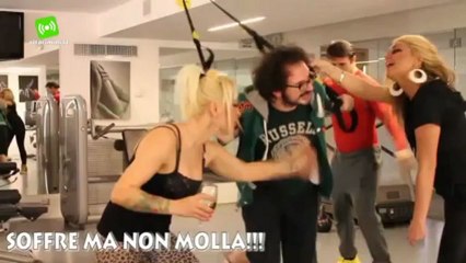 Gallo cantautore emergente gira a Rimini in suo primo video