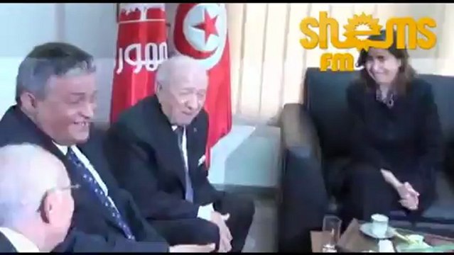 بعد موت الديمقراطي التقدمي الجمهوري يحتضر