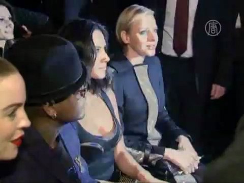 Versace открывает Неделю высокой моды в Париже