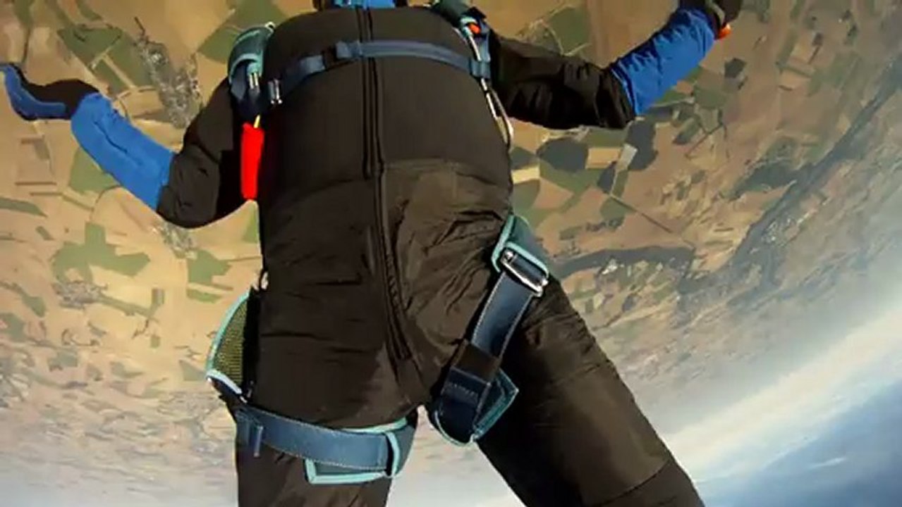 Riri Skydiving Season 2012