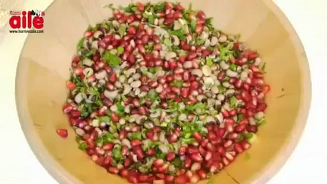 Özlen Çopuroğlundan Narlı Kuru Börülce Salatası asyadizi.com