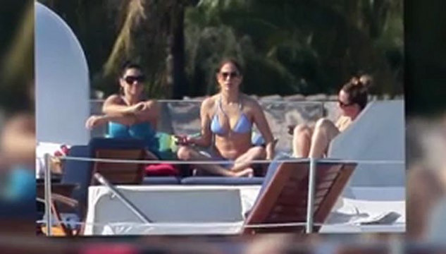 Jennifer Lopez Shows Off Bikini Body