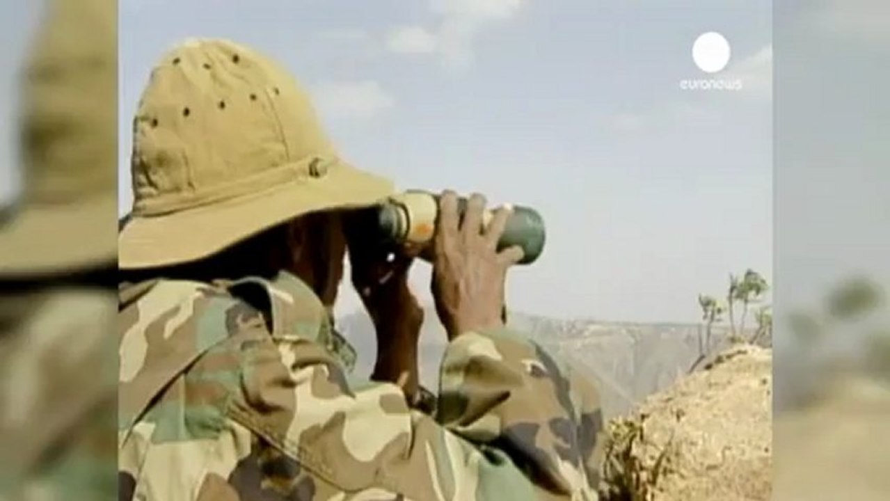 Eritre'de askerler hükümet binasını kuşattı