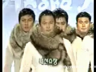 [EVENT] Gong Yoo @ Fashion Show