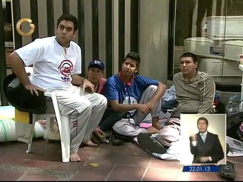 Jóvenes encadenados en la OEA llaman a participar en concentración de Parque Miranda este 23-E