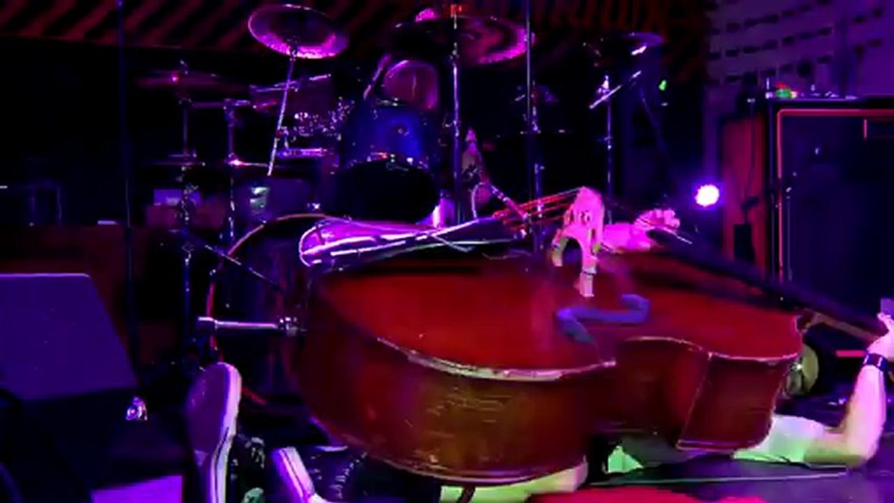 Melvins Lite - Let Me Roll It (live)