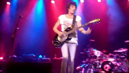 Ronnie Wood chats about "I Feel Like Playing"