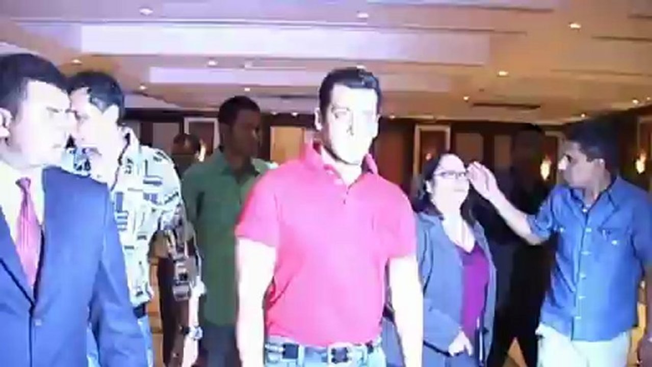 Salman Khan To Open Restaurants![HD]