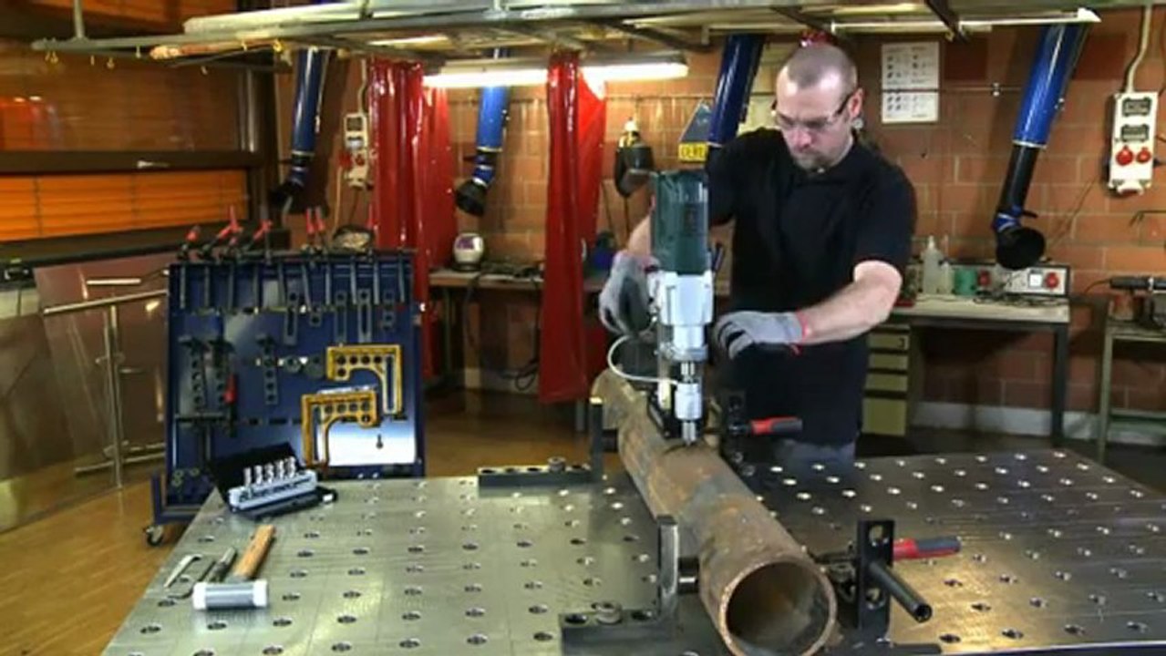 máy khoan thép chuyên dụng Metabo, khoan thép ống nhanh chóng và dễ dàng