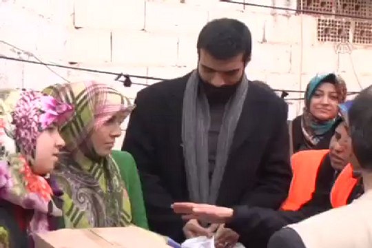 Suriyeli sığınmacılara ''sanatçı'' desteği