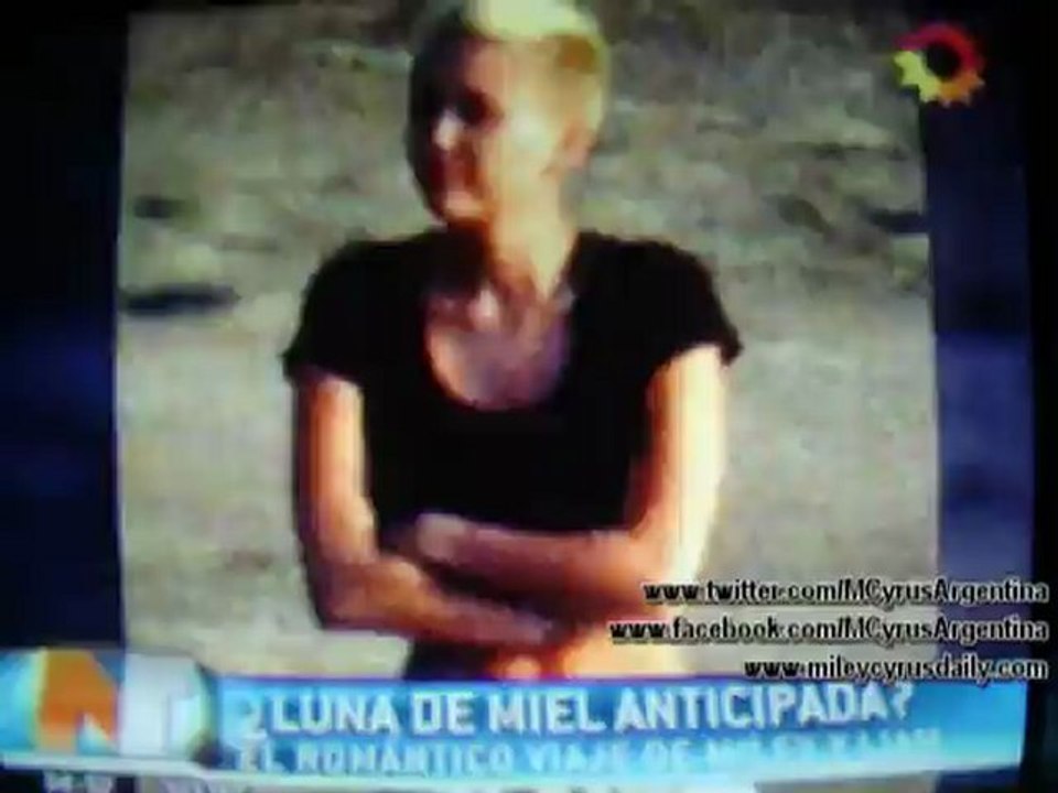 Noticiero Trece - Las Romanticas Vacaciones de Miley y Liam en Costa Rica