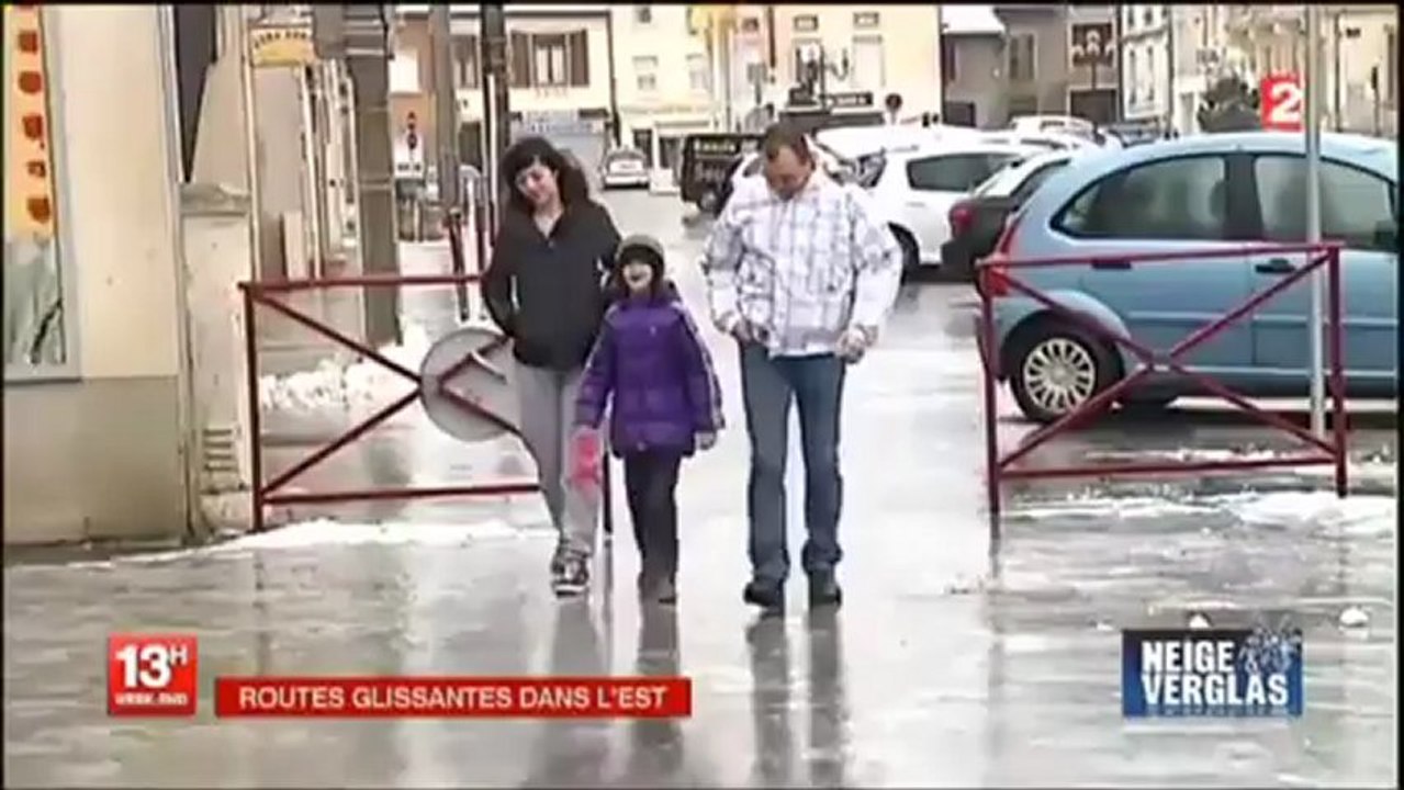 Croquinambourg - chute sur le journal 13h France 2 - drole marrant