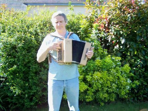 Bal gavotte en La - joué sur un Graet e Breizh petit chroma