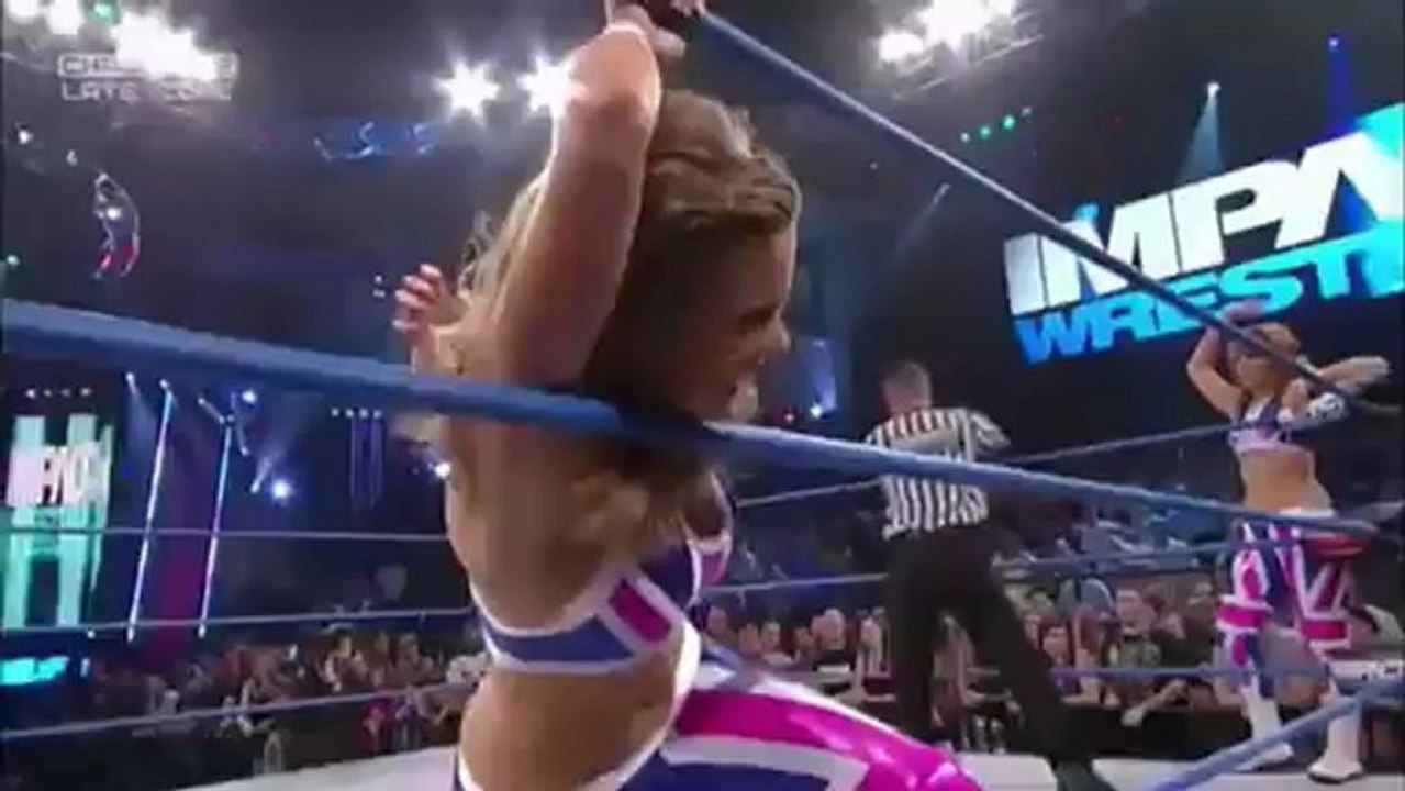 The Blossom Twins vs Gail Kim and Madison Rayne- British Boot Camp Finale