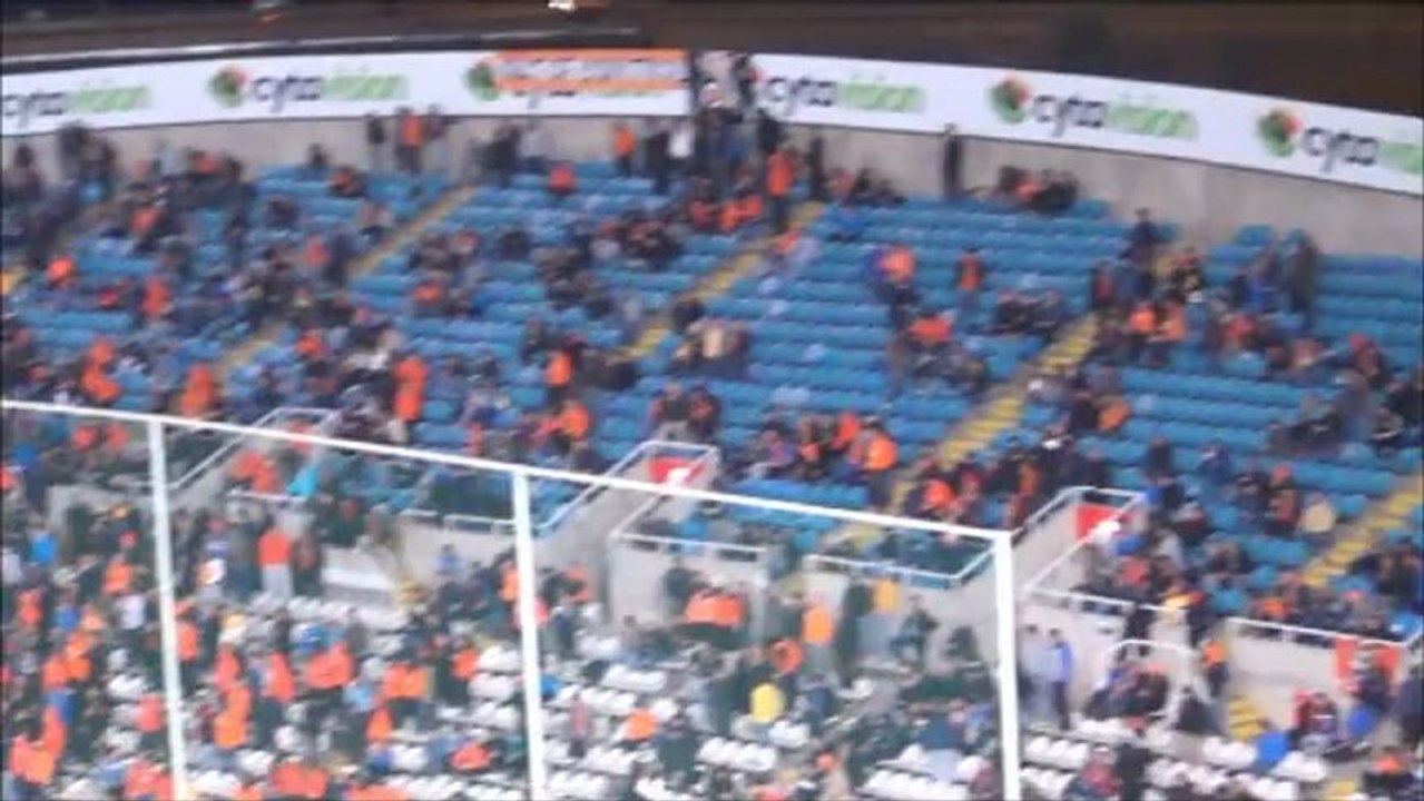 ΑΠΟΕΛ-ΑΕΛ-είσοδος ομάδων