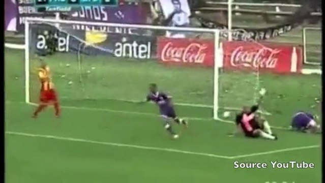 Diego Rolan attaquant uruguayen suivi par les Girondins