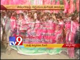 Telangana and Seemandhra activists restart agitations - Tv9