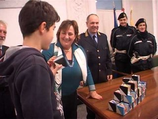 Napoli - Presentata Campagna di sensibilizzazione uso il casco per i giovani (23.01.13)