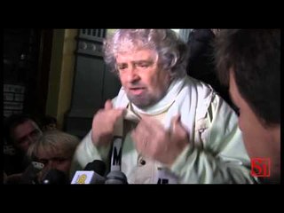 Napoli - Grillo difende de Magistris (22.01.13)