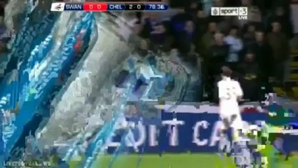 Eden Hazard prend un carton rouge (coup de pied à un ramasseur de balle)