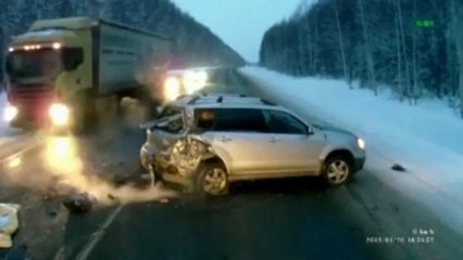 Toddler thrown from car into oncoming traffic in Russia