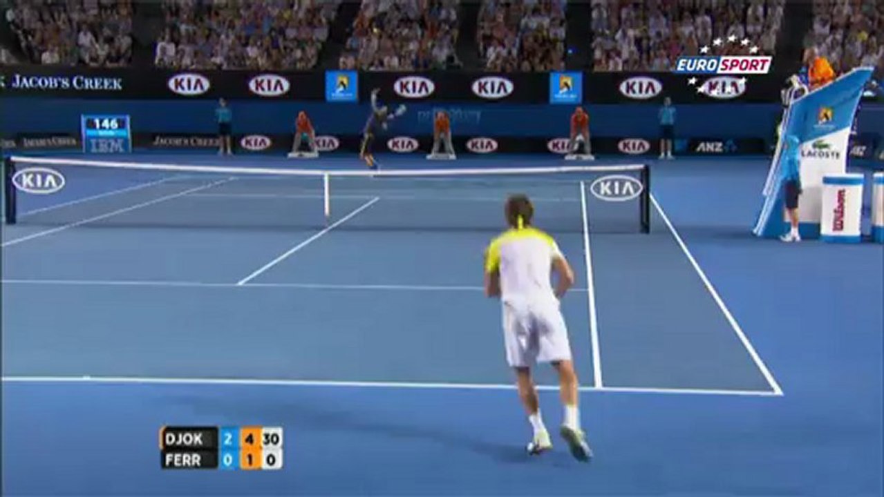 Djokovic'ten harika bir aşırtma