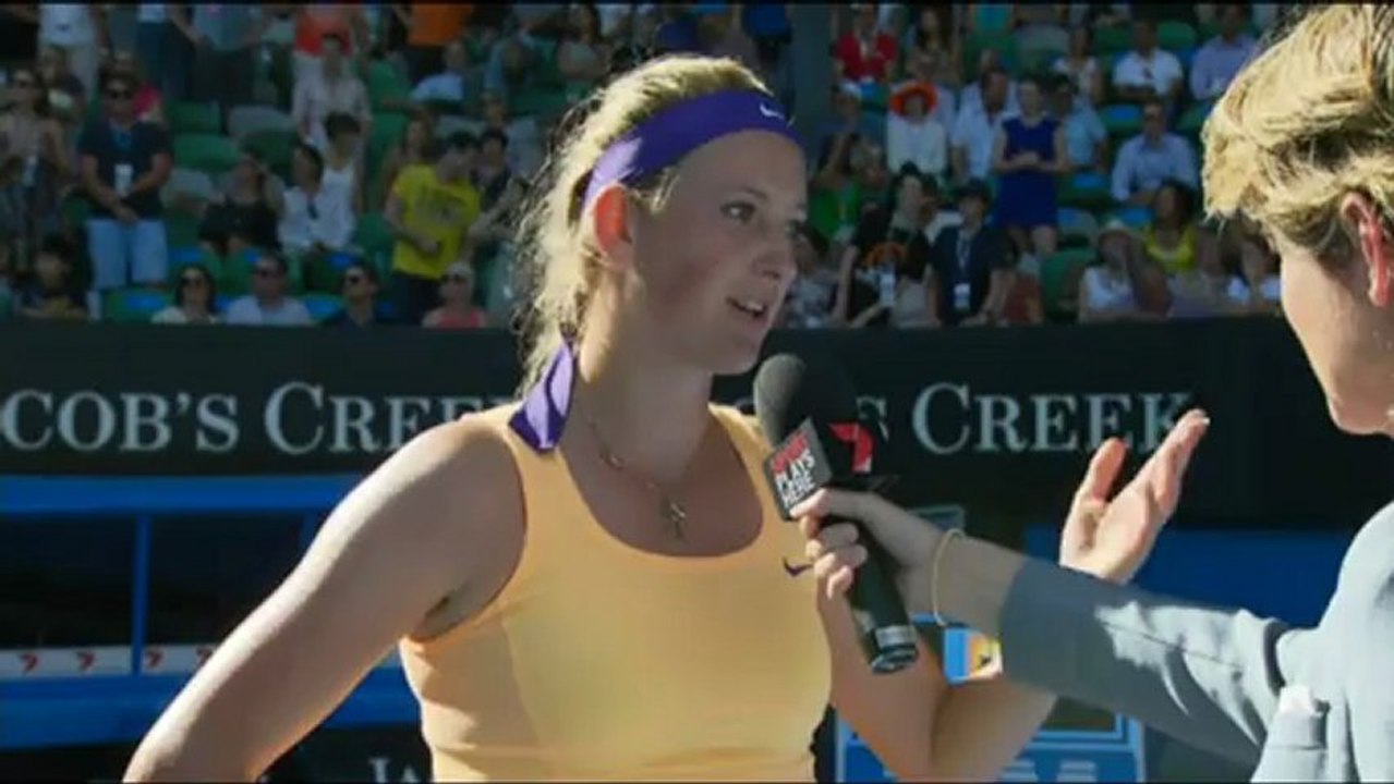 Na shocks Sharapova to set up Azarenka final