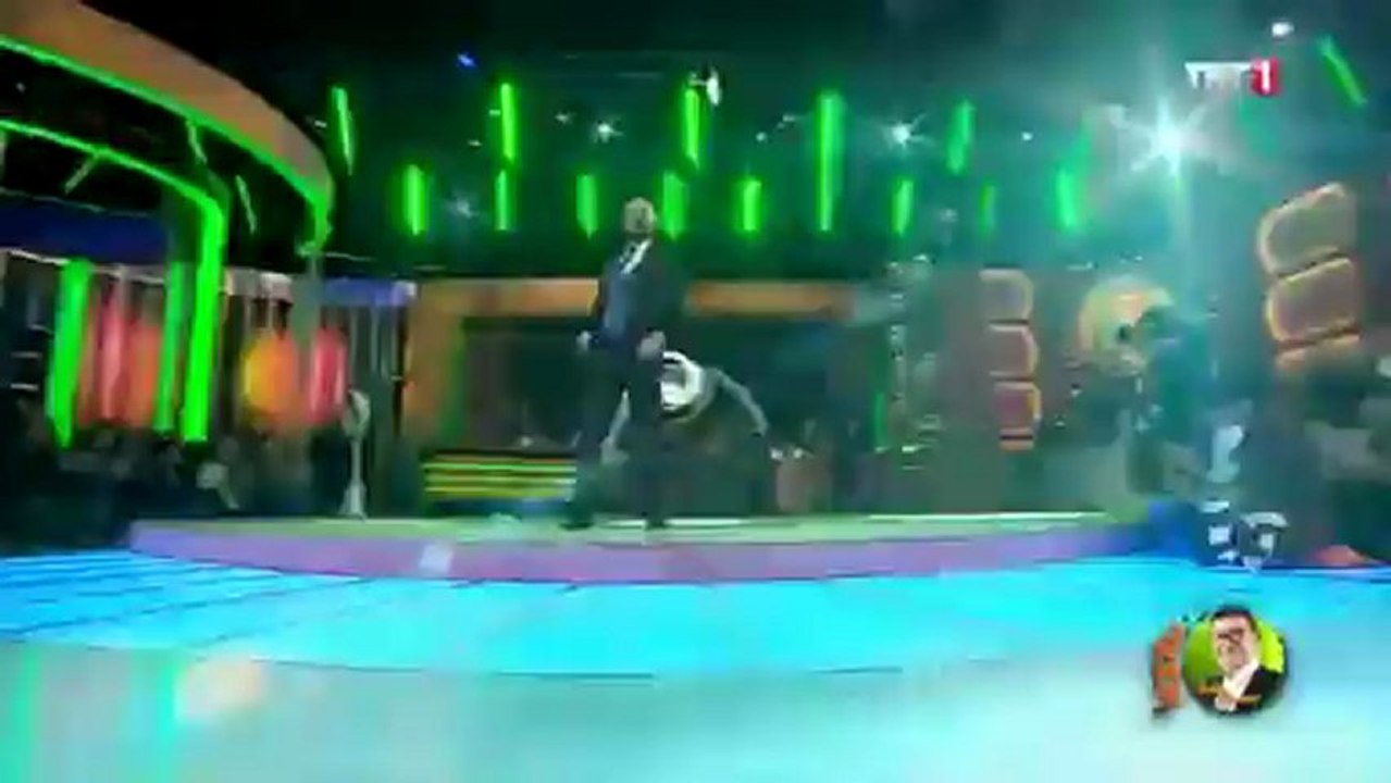 Soner Sarıkabadayı - İnsan Sevmez mi - Koptu Geliyor