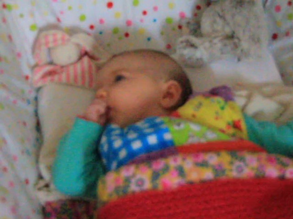 Rose et son pouce