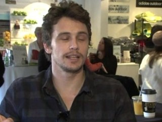 James Franco flirts with "50 Shades of Grey" fandom