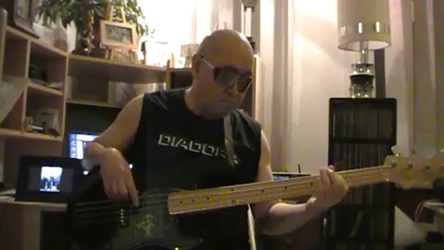 Fantasy Earth Wind & Fire bass cover Bob Roha