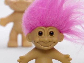 Microsoft Uses 90s Nostalgia in Ad