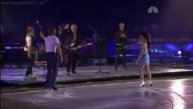 Meryl Davis & Charlie White - Progressive Skating and Gymnastics Spectacular