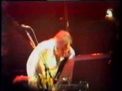 Neil Young w Pearl Jam Cortez The Killer