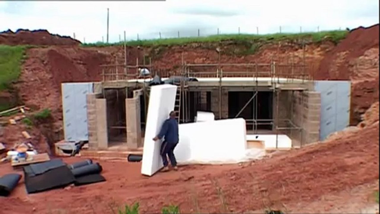 S03E02
