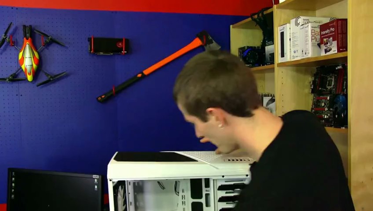 NZXT Phantom 630 Gaming Case Unboxing & First Look Linus Tech Tips