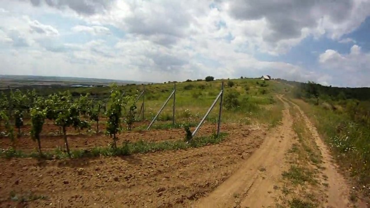 Aventuri pe bicicleta - Partea a IV -a : Arad - cetatea Siria - Lac Ghioroc pe creasta