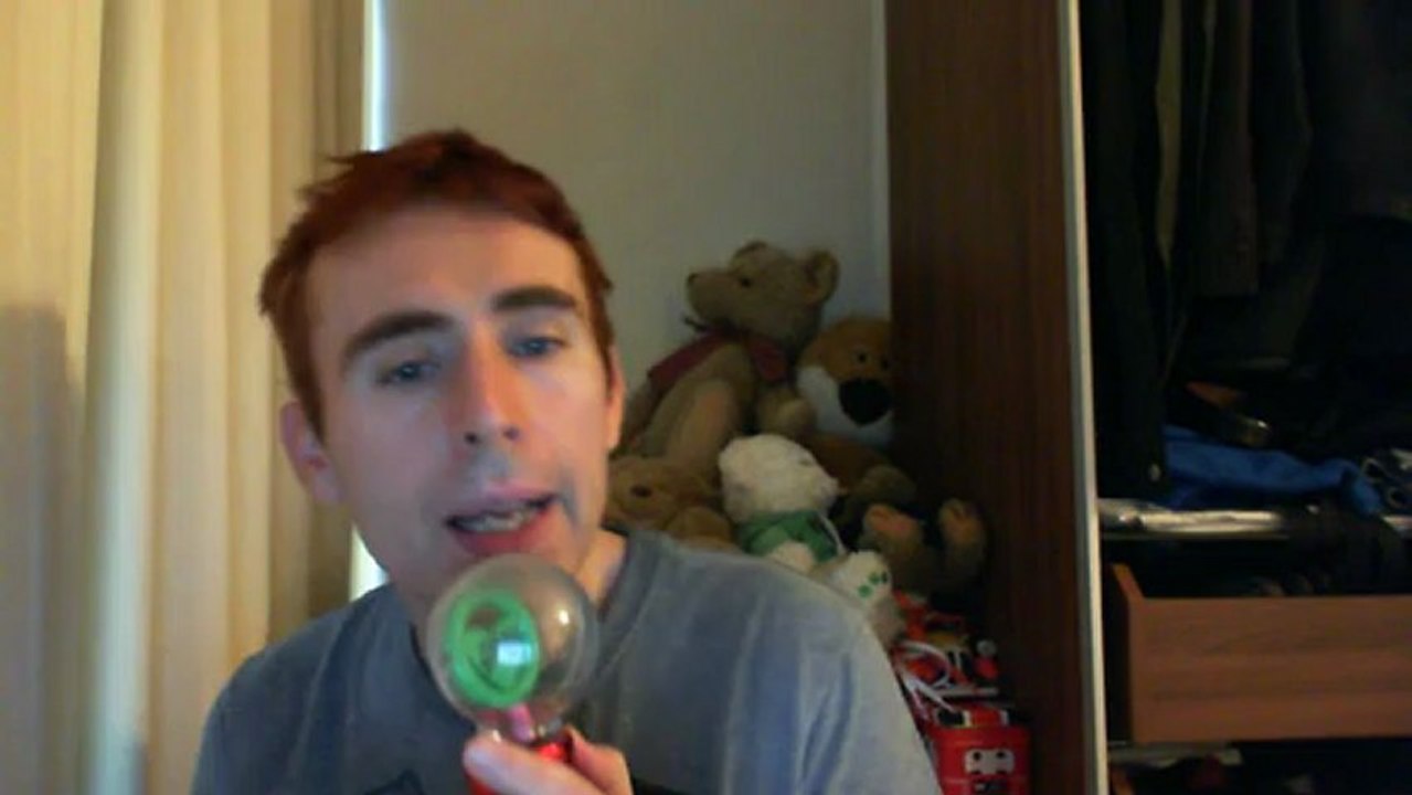 Wiwi égratigne "petit Tom et grand Tom" d'Eric Damain