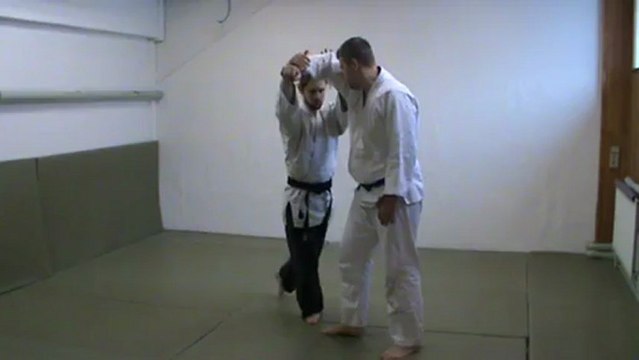 Shomen uchi : ikkyo ura henka