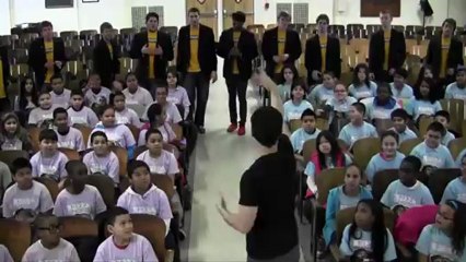 Coro de crianças encanta com versão de "Don't You Worry Child" dos Swedish House Mafia