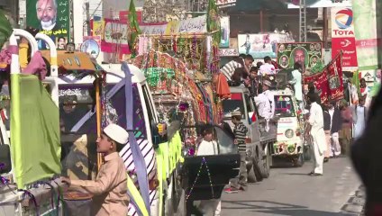 Sunitas comemoram aniversário de Maomé