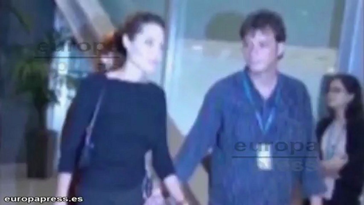 Angelina podría estar embarazada