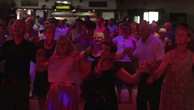 Silence Radio, documentaire de Valéry Rosier (Bande annonce)