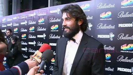 Álex González, "con faldas y a lo loco"