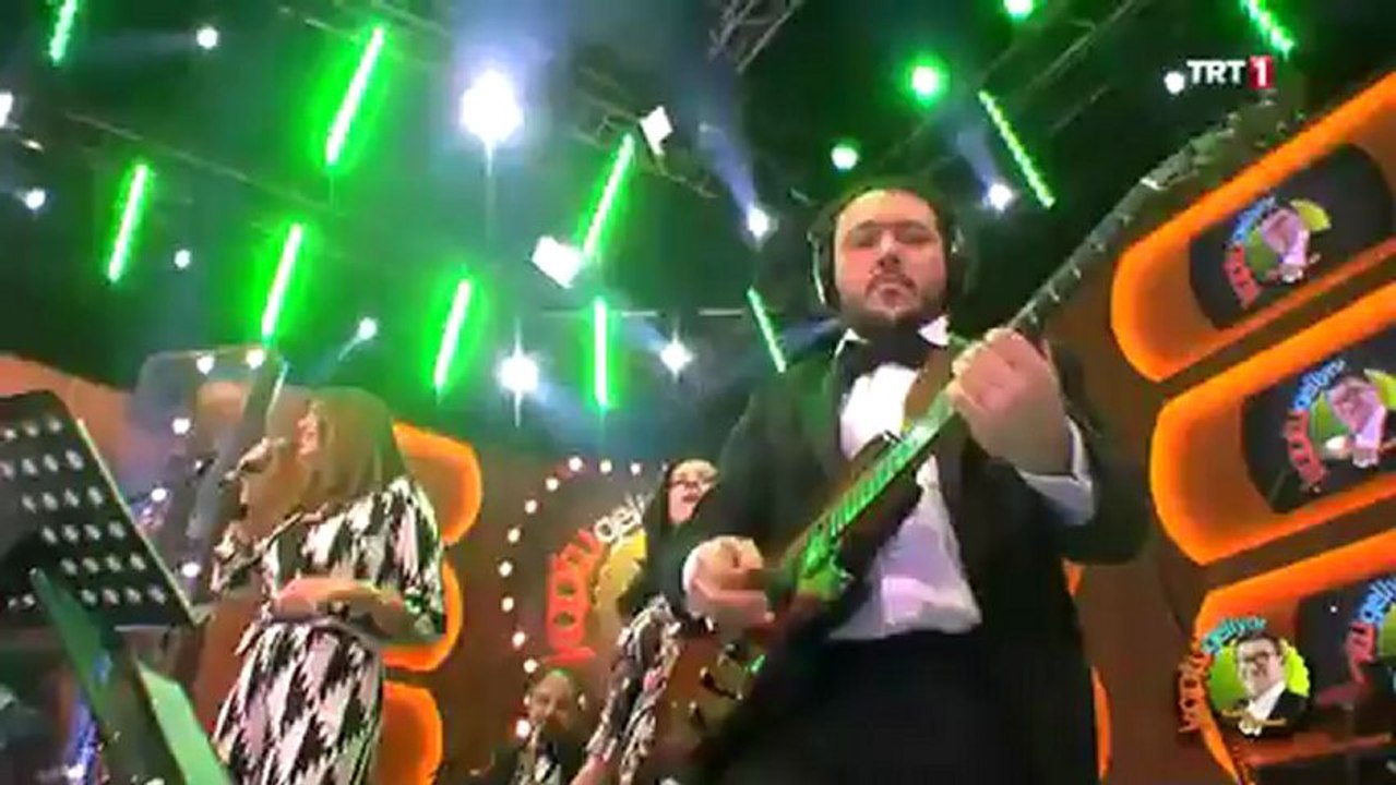 Zuhal Topal - İsmail YK Karasevda Canlı Performans - Koptu Geliyor